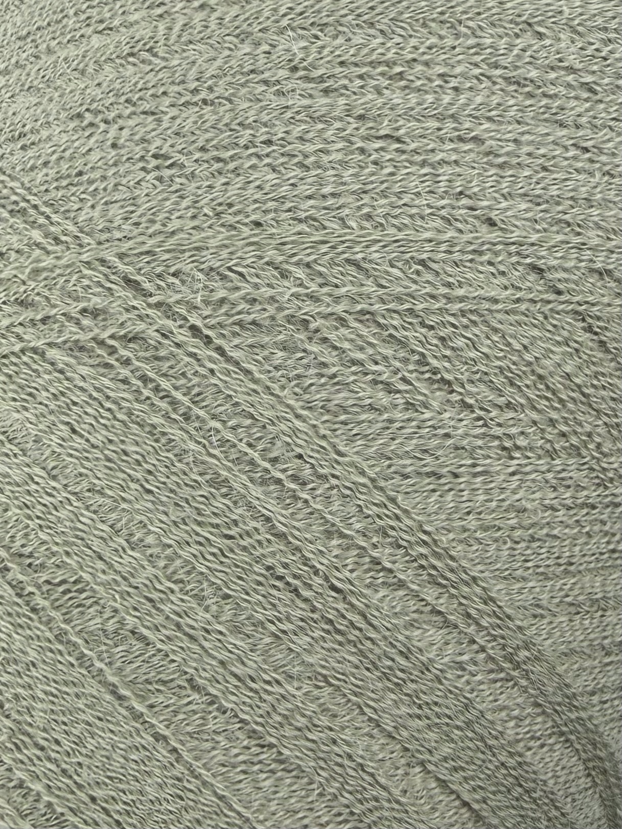 Biagioli Modesto ALPACA Nm. 8400 – Garn aus 97 % Baby Alpaka 21 Mikron col. Salbeigrün